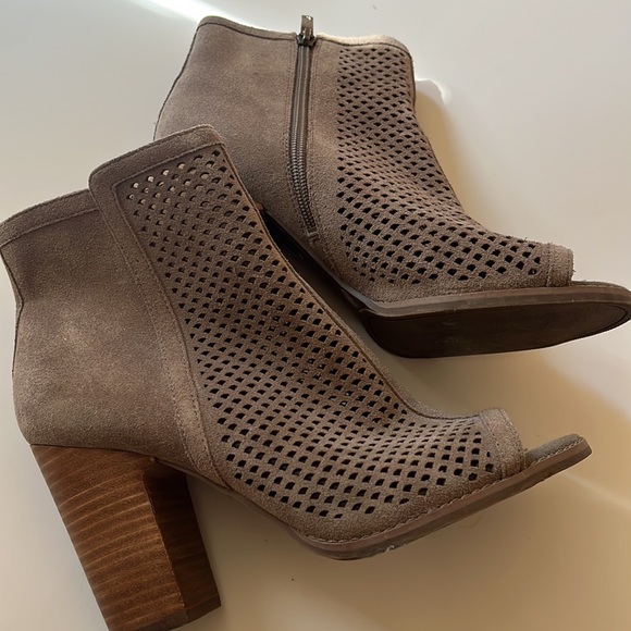 Lucky Brand Booties with open toes - Picture 2 of 4